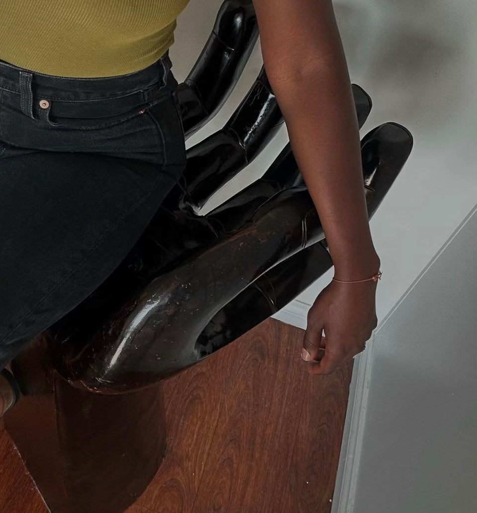HAND SCULPTURE STOOL