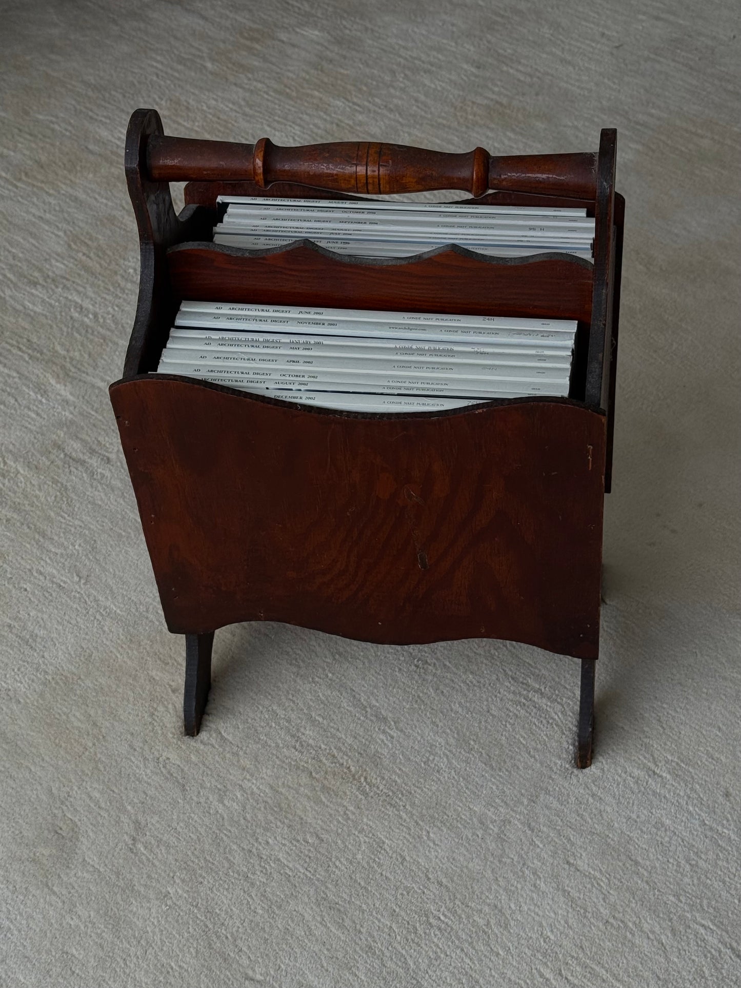 VINTAGE WOOD MAGAZINE HOLDER