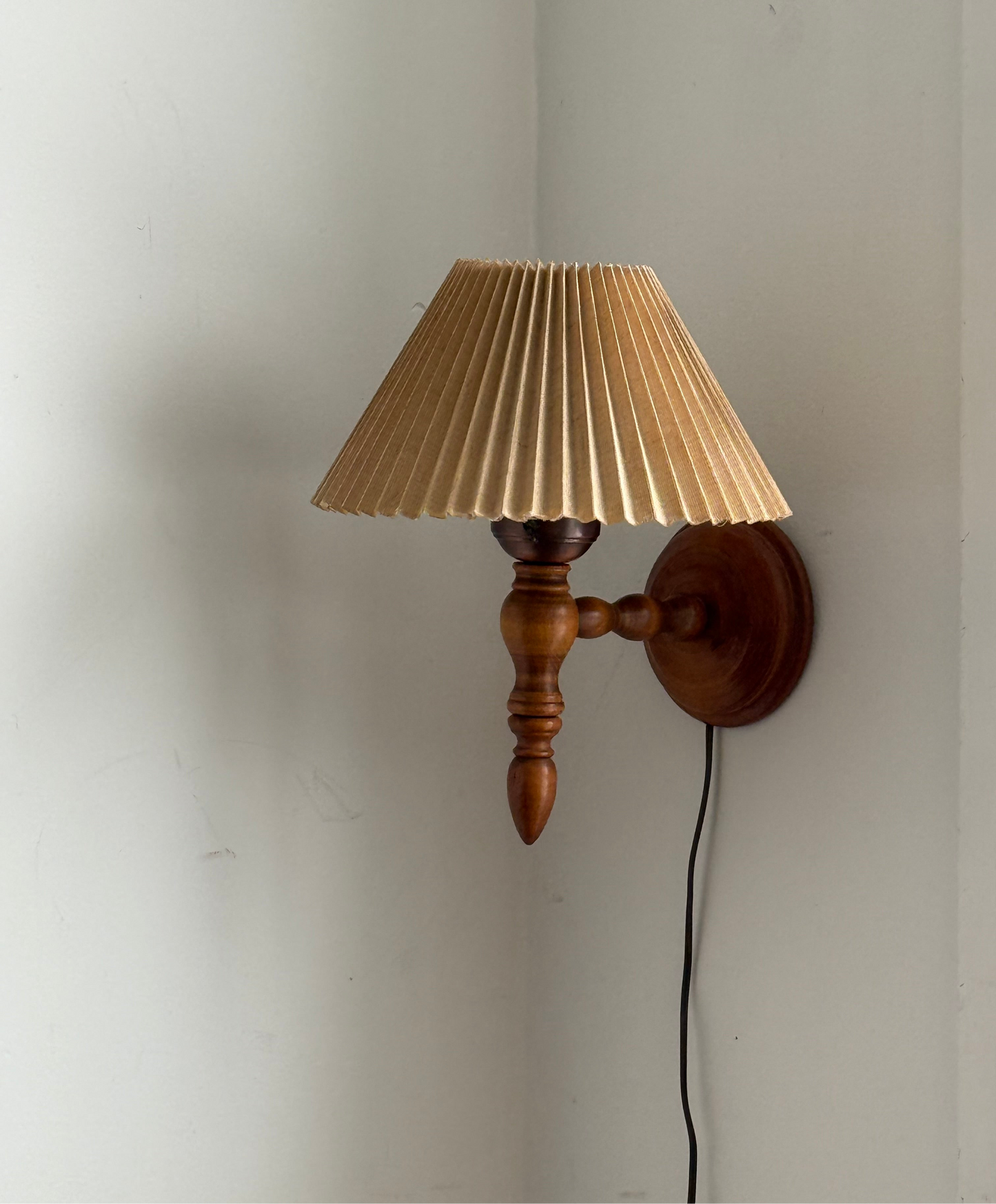 1960s WOODEN SCONCE