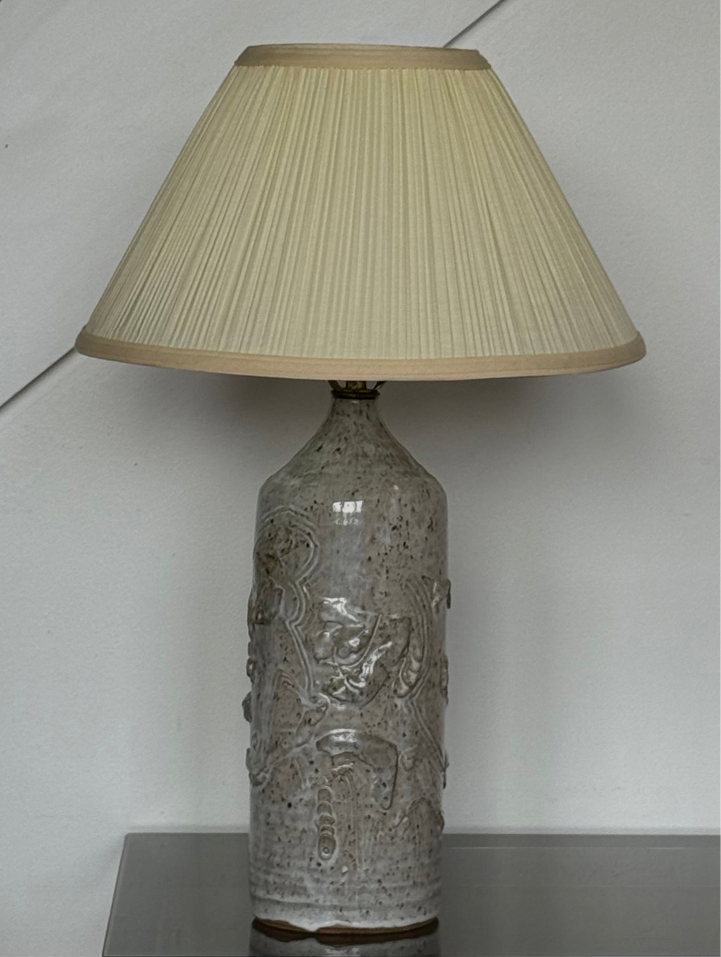 VNTG POTTERY LAMP