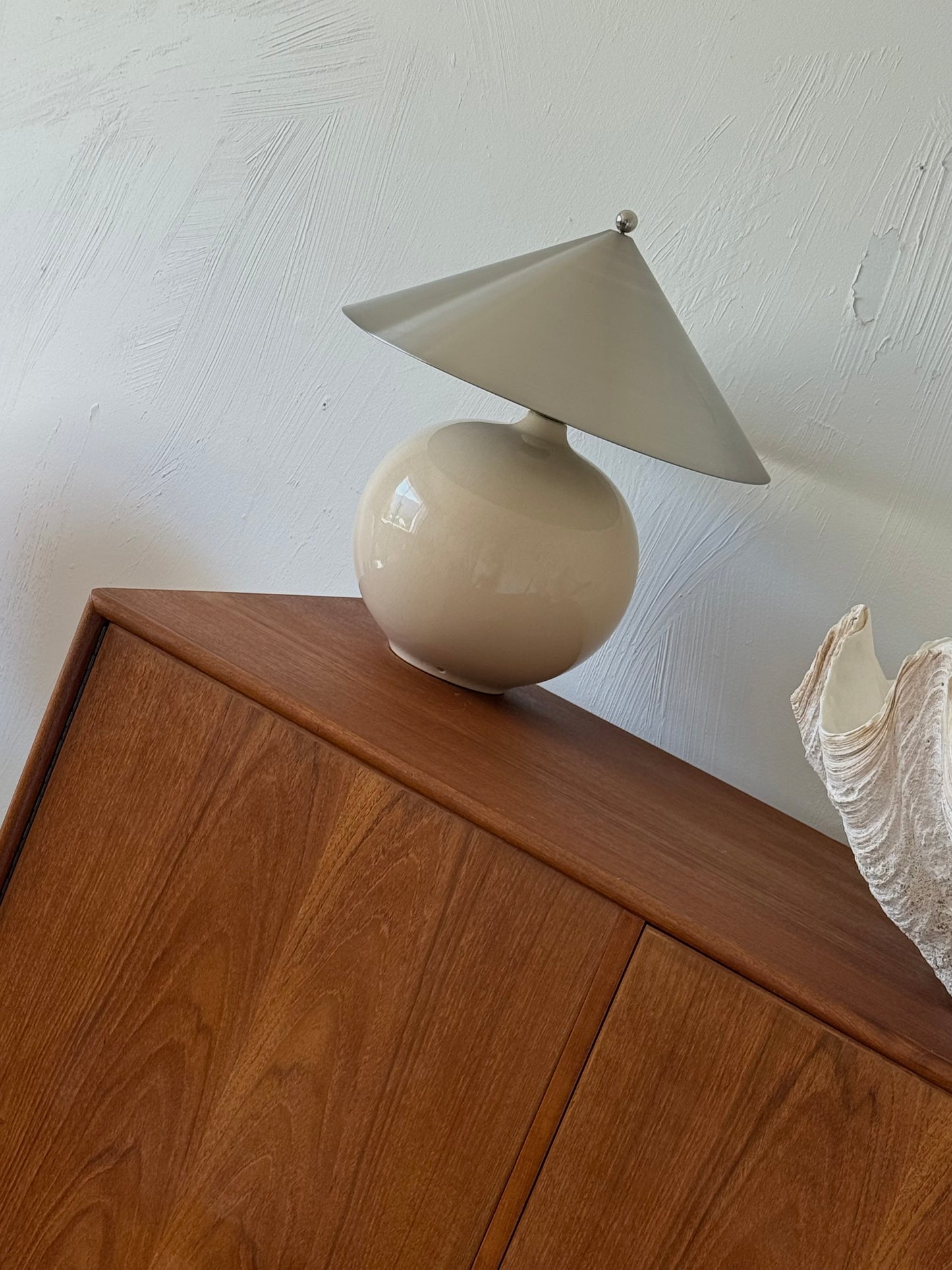 VINTAGE CERAMIC LAMP