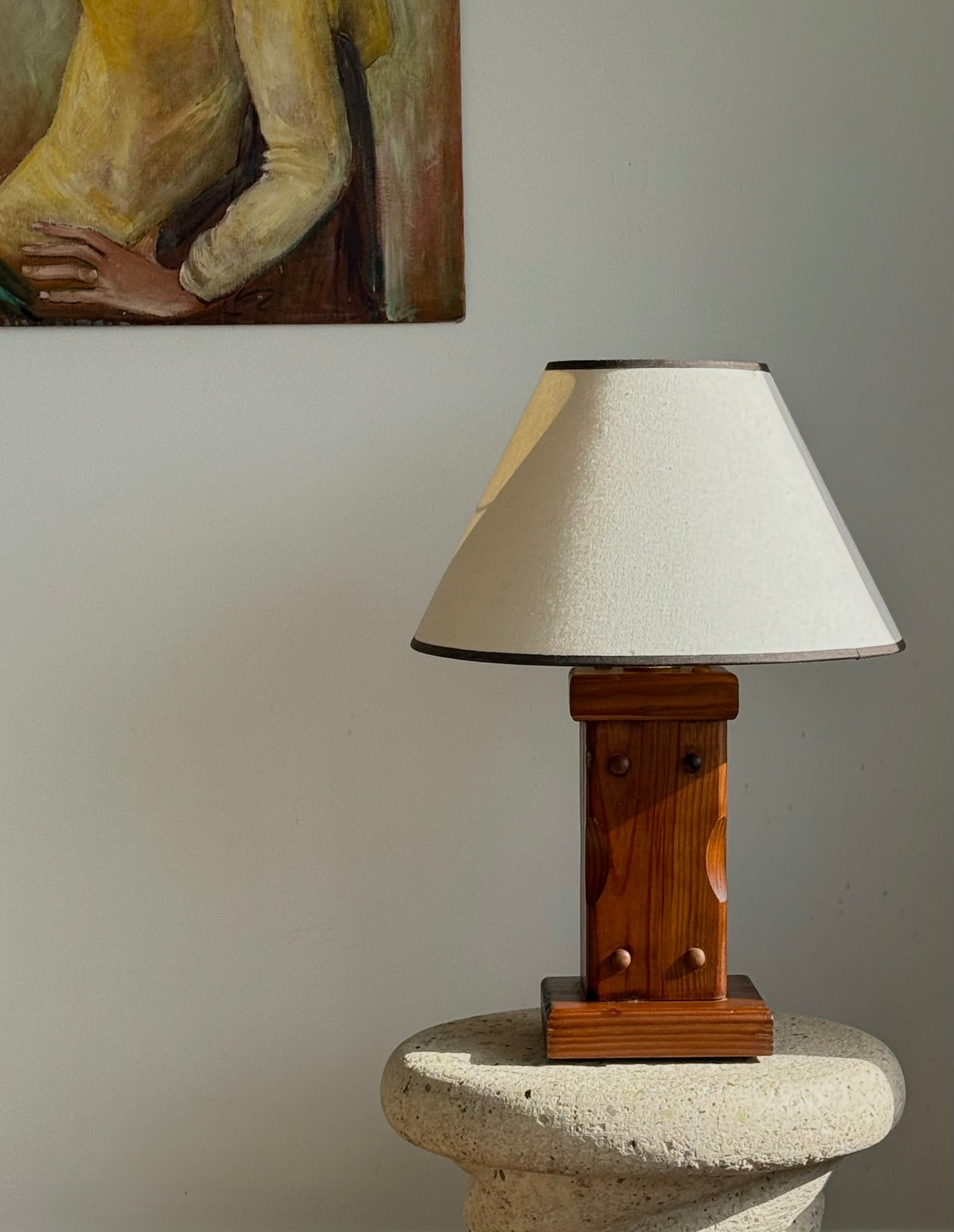 BRUTALIST WOODEN LAMP