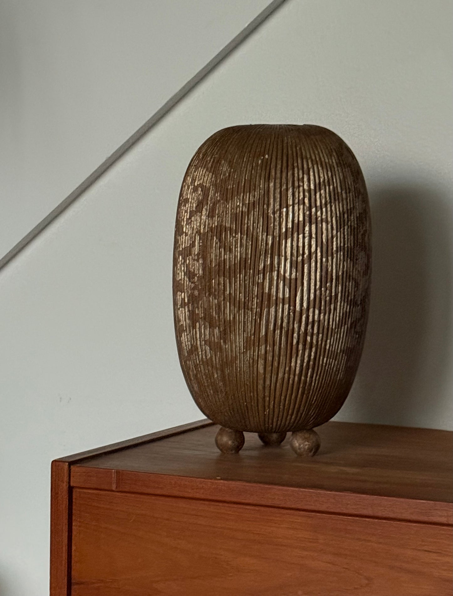2008 CAROLYN KINDER VASE