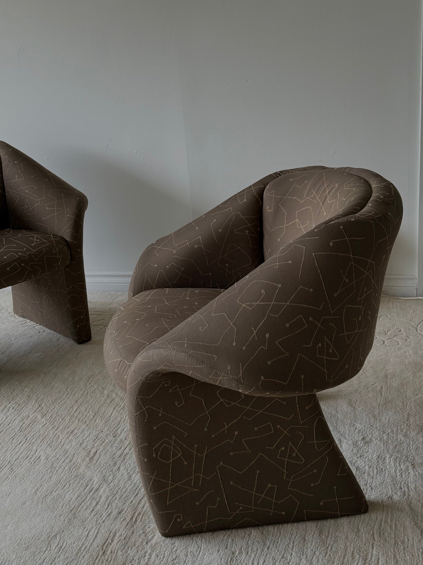 1990s RIBBON CHAIRs