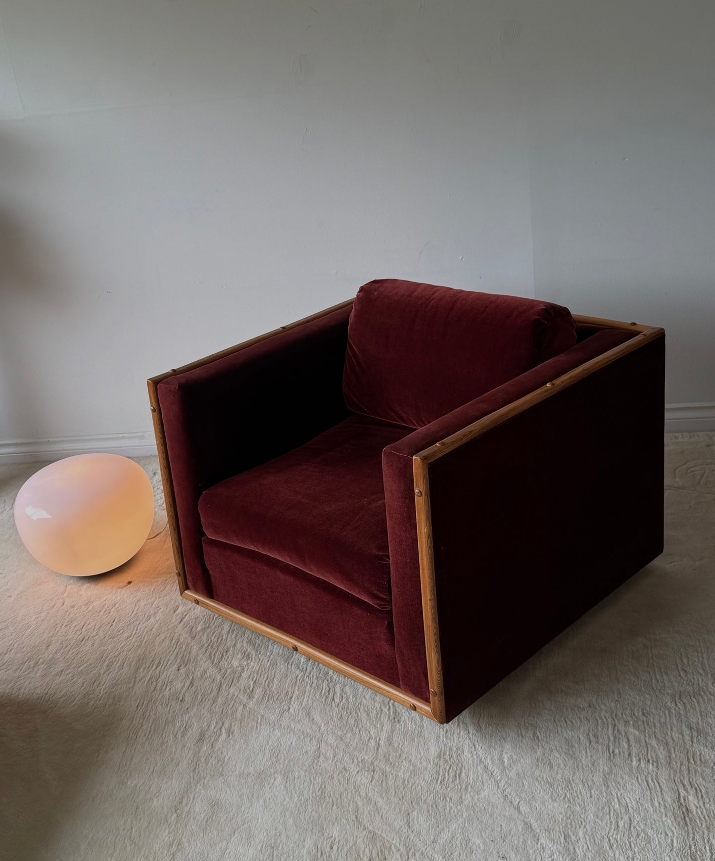 VNTG VELVET & WOOD SOFAs