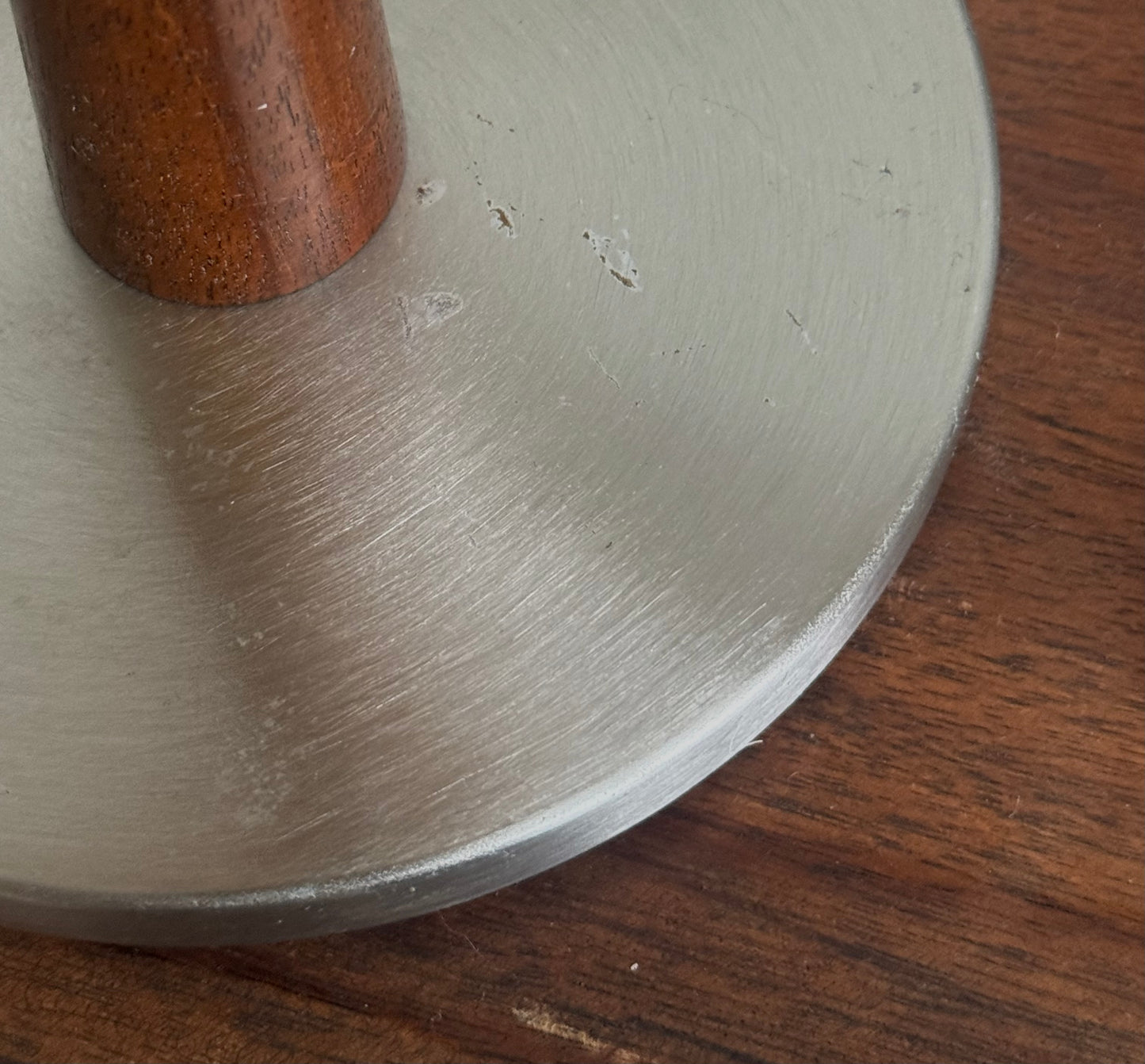 VNTG Metal & Wood Lamp