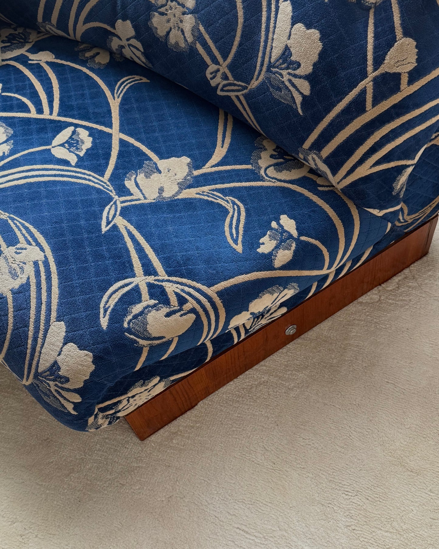 R. HUBER SECTIONAL SOFA