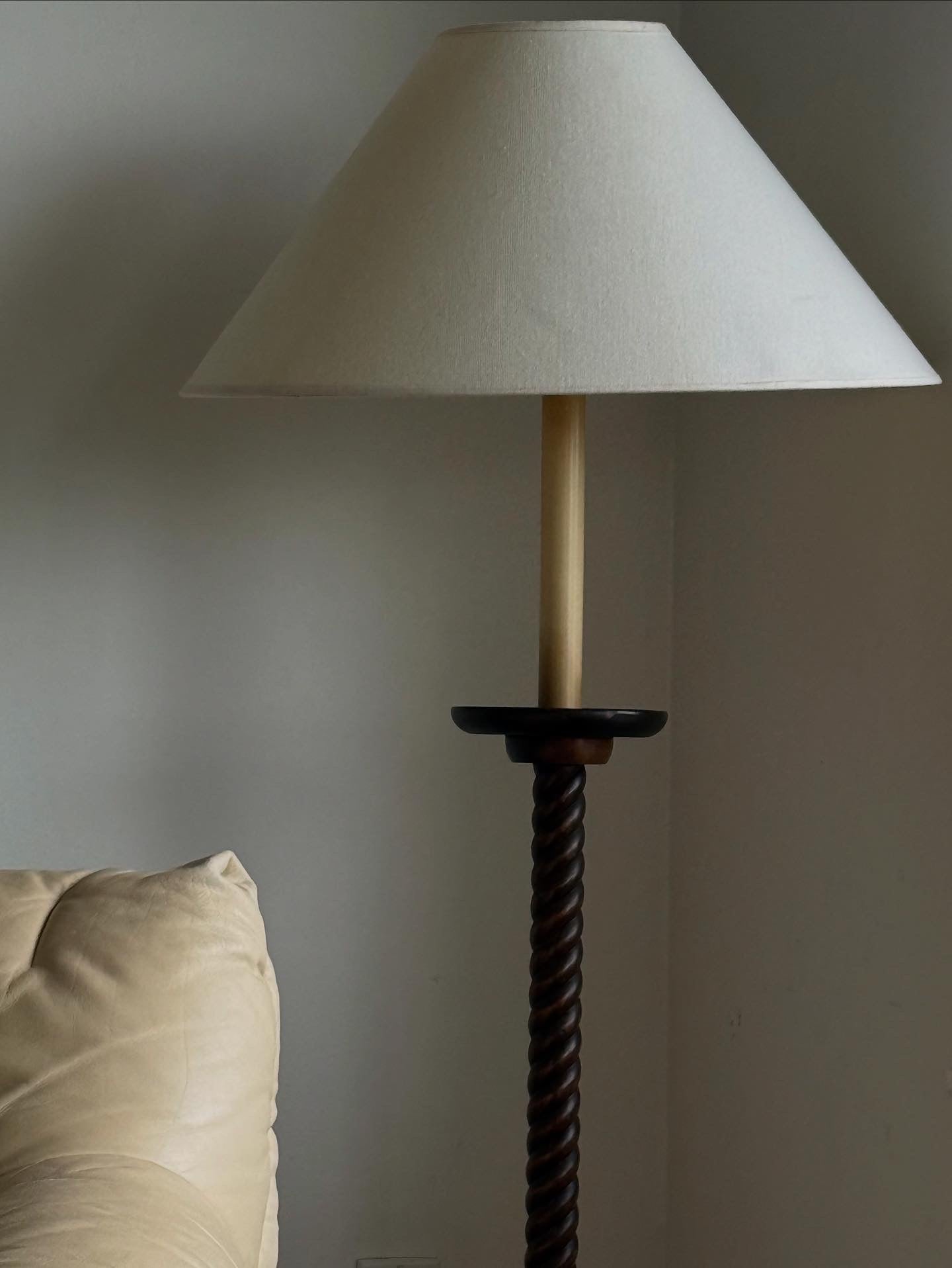 BAROQUE STYLE FLOOR LAMP