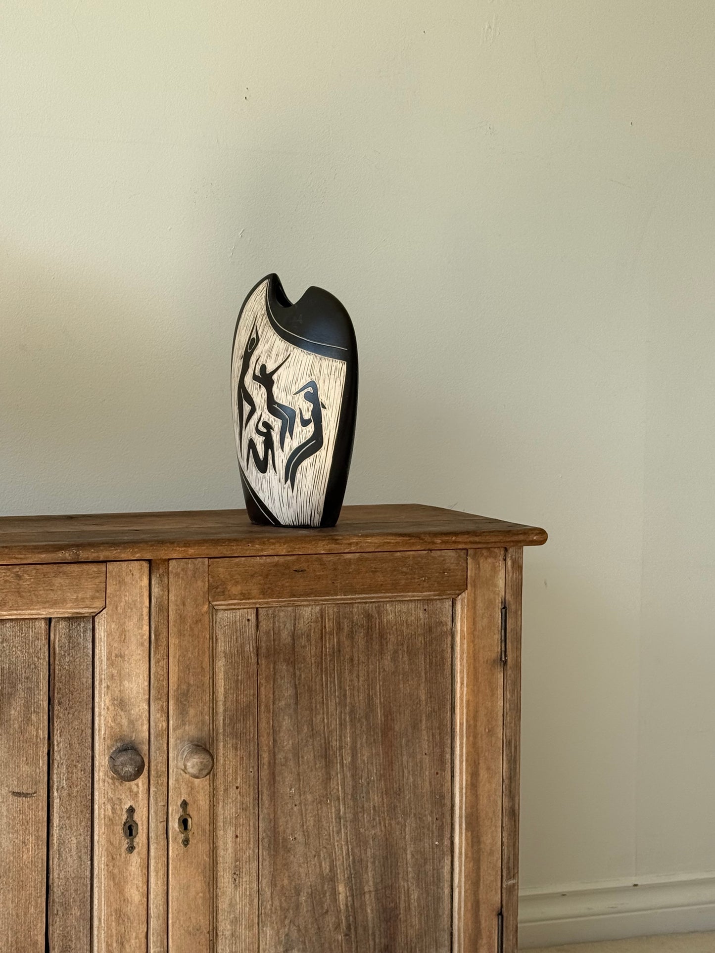 CERAMIC VASE
