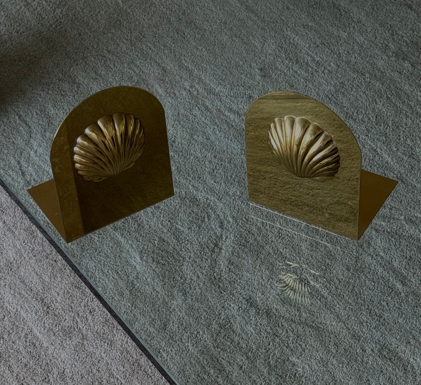 VNTG BRASS SHELL BOOKENDs