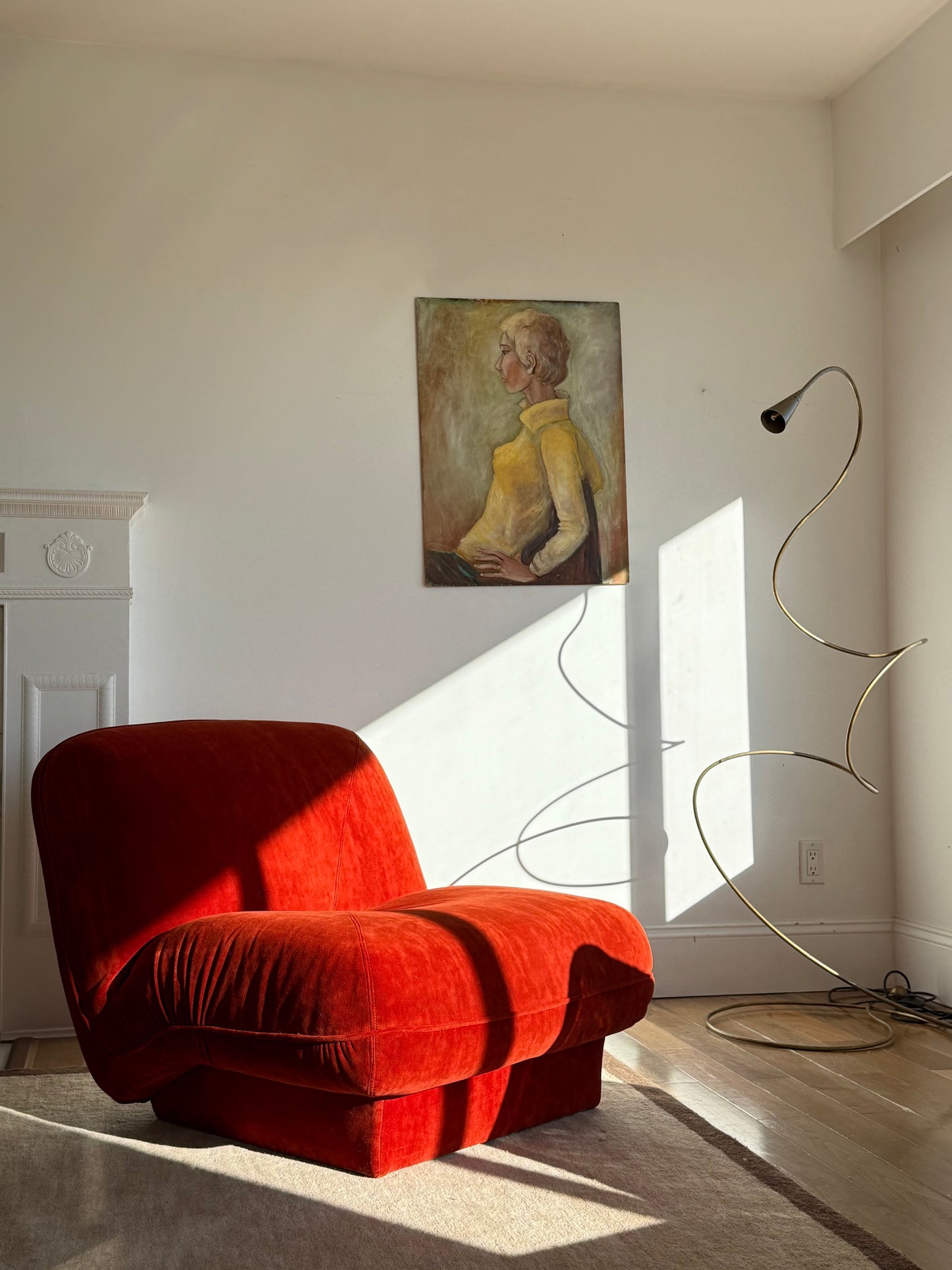 1980S CURVY VELVET CHAIR