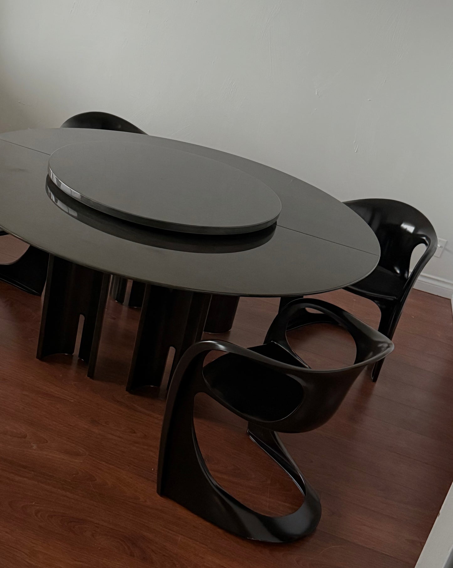 1980s POST MOD LACQUERED WOOD DINING TABLE