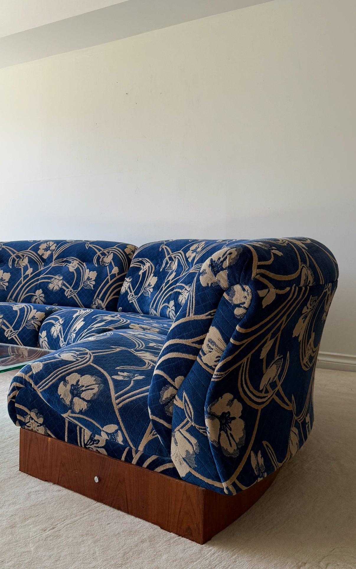 R. HUBER SECTIONAL SOFA