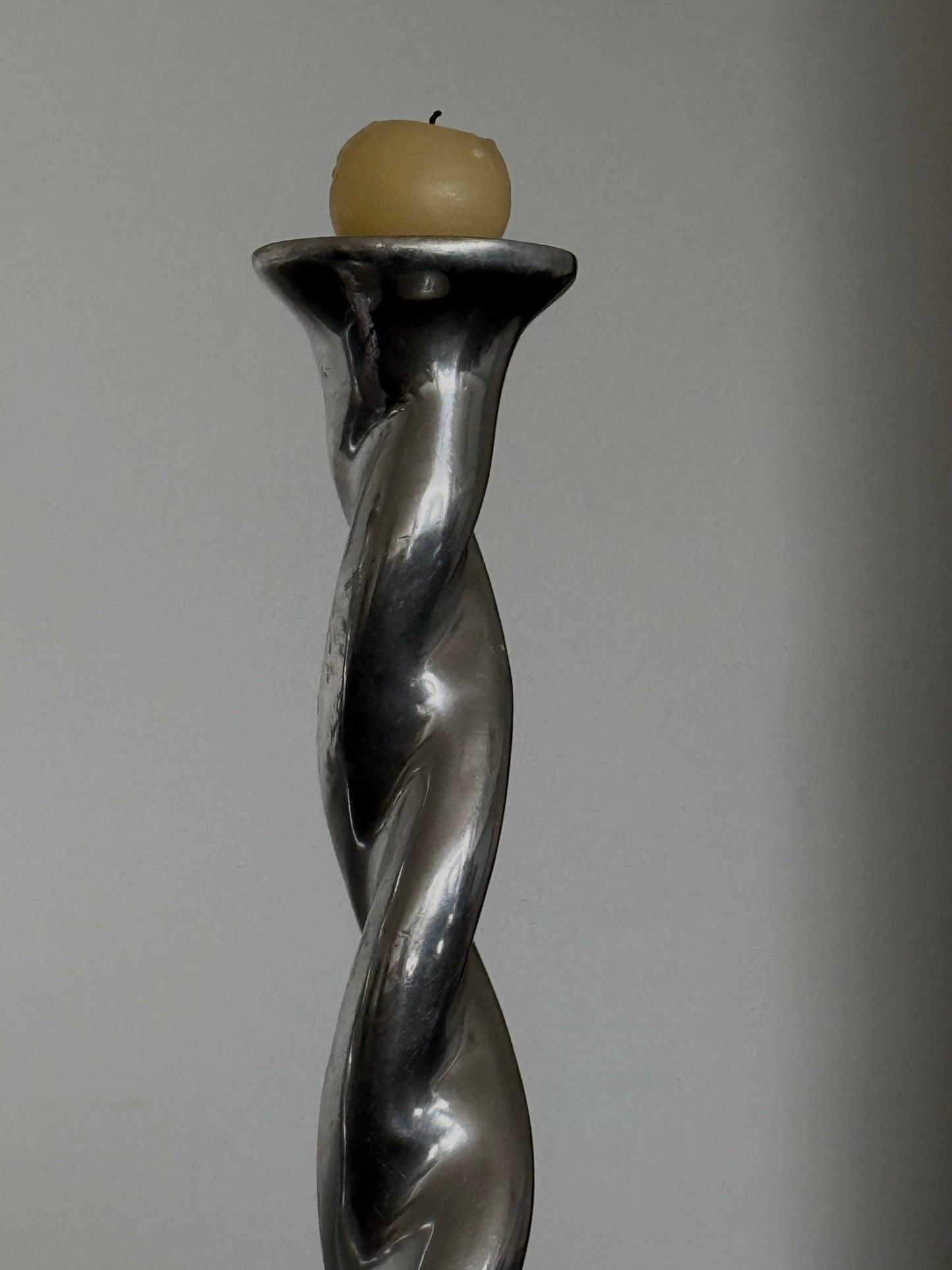 SPIRAL CANDLESTICKS