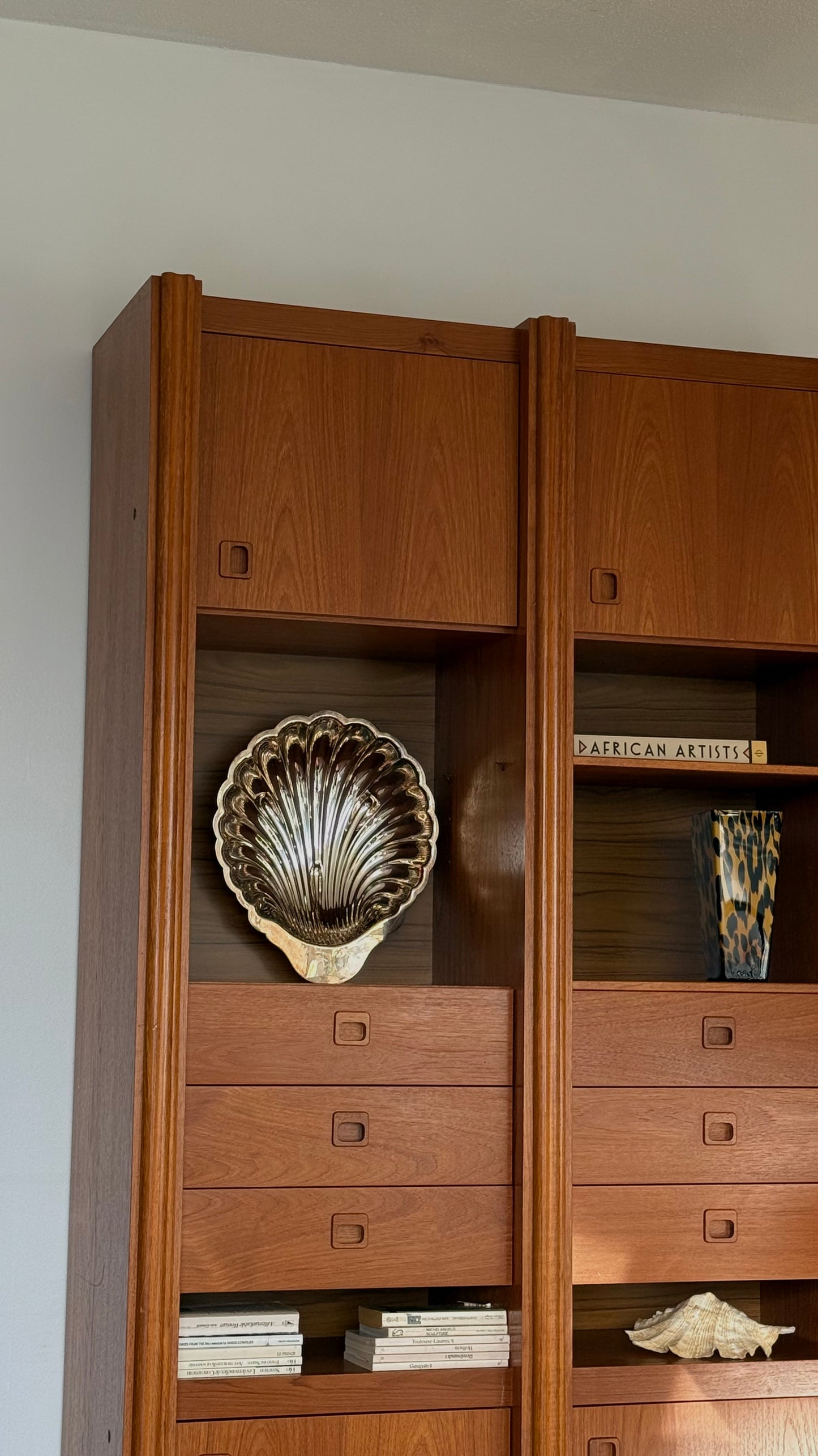 MCM Wall Unit