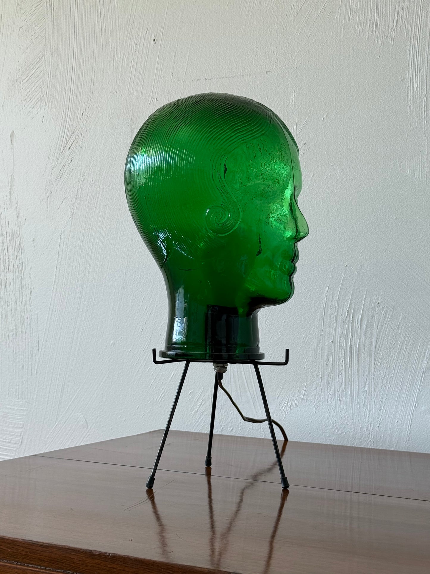 VINTAGE GLASS HEAD SCULPTURE LAMP