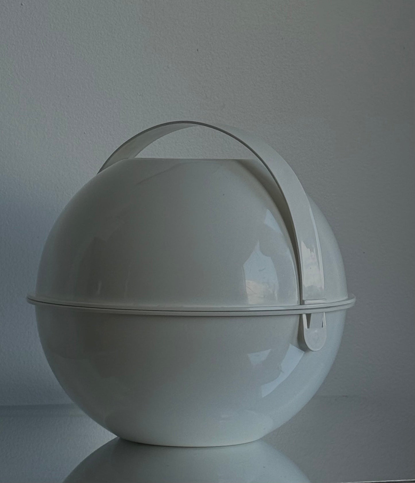 Ca. 1970s GUZZINI  "Pic Boll" picnic set