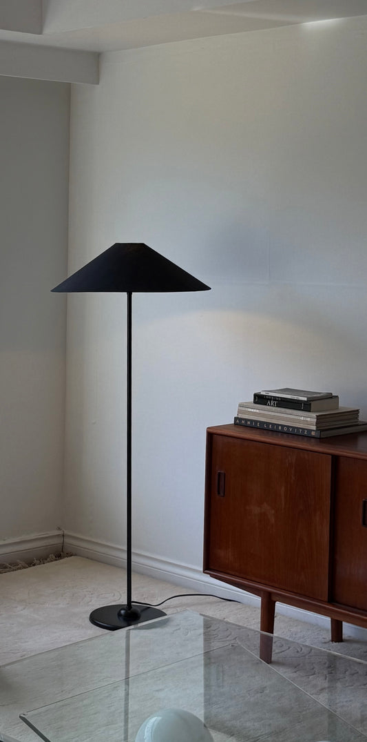 **RENTED ** Post MOD Lamp