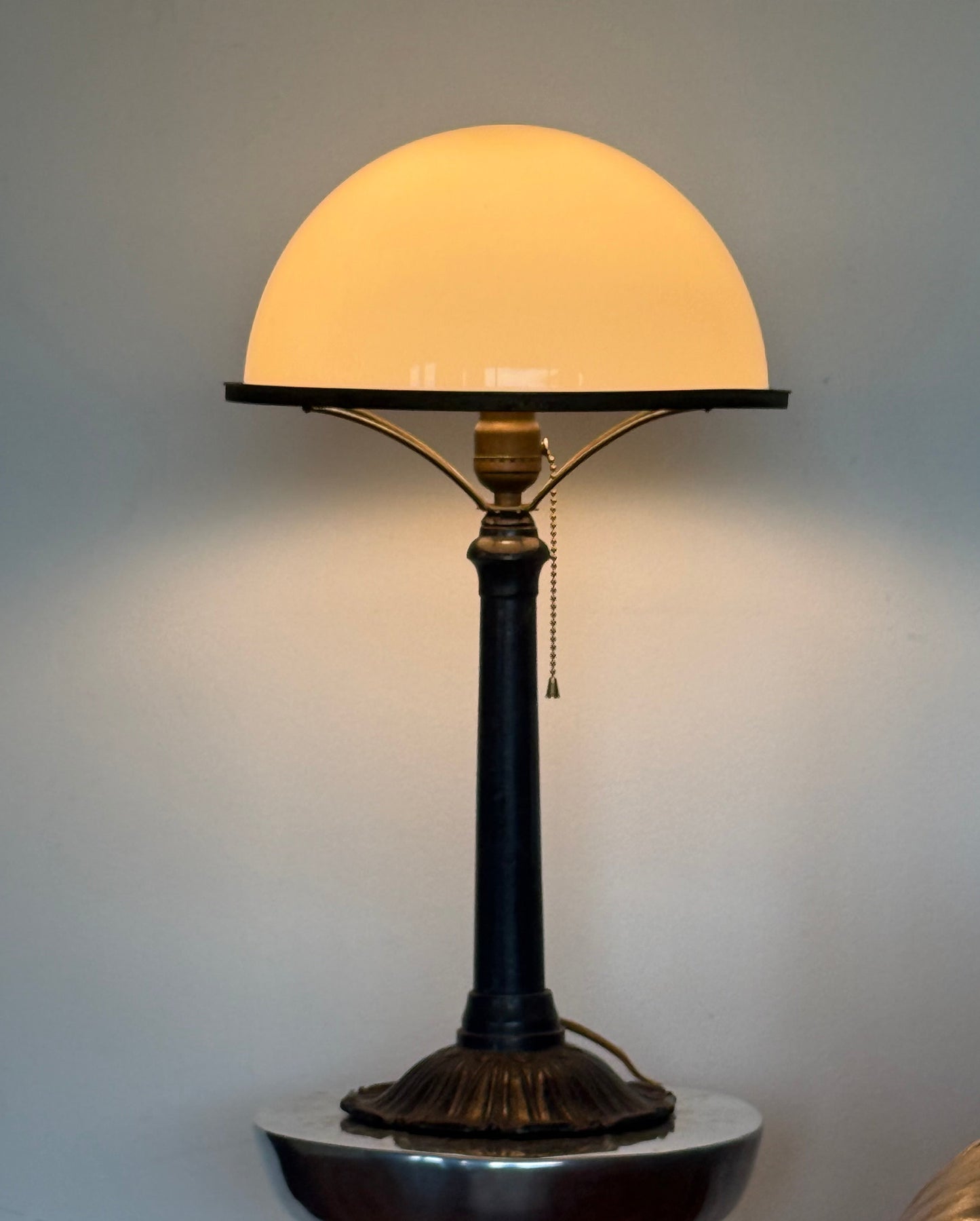 1930s IRON & GLASS TABLE LAMP