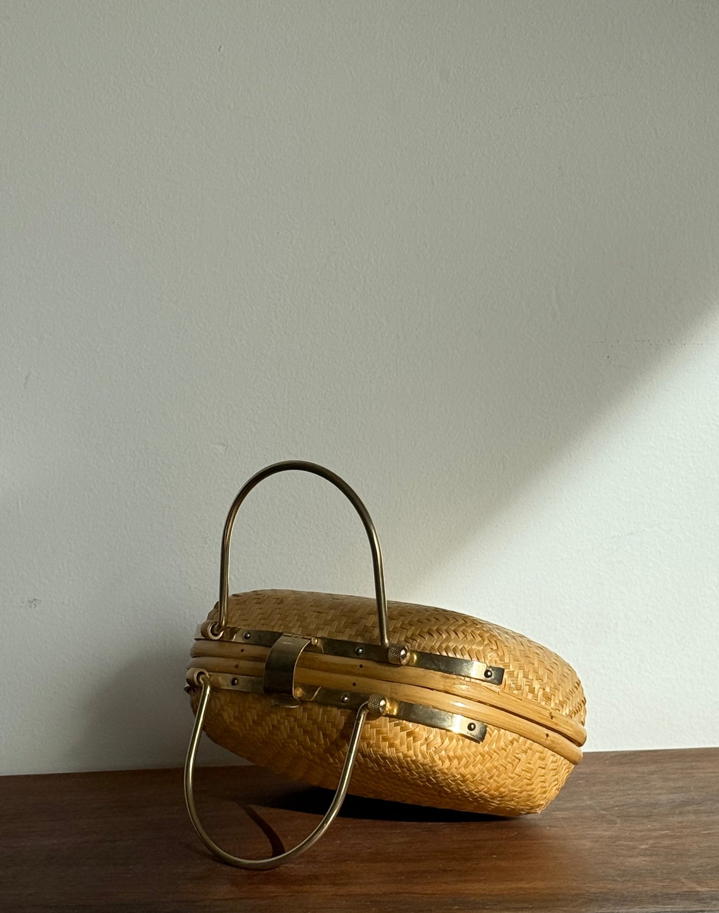 VINTAGE WICKER & BRASS PURSE