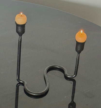 VNTG IRON CANDLEHOLDER