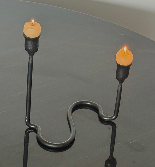 VNTG IRON CANDLEHOLDER