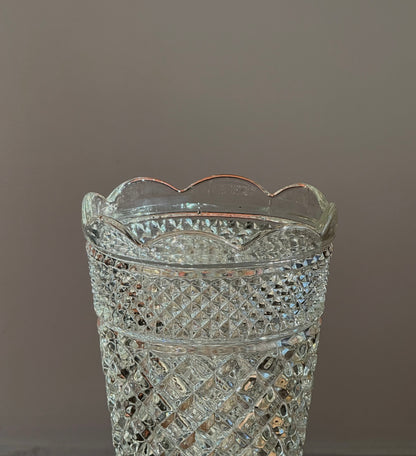 VINTAGE ANCHOR HOCKING VASE