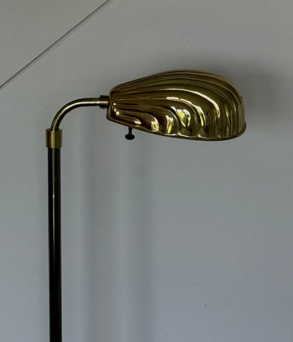 VINTAGE ADJUSTABLE SHELL LAMP