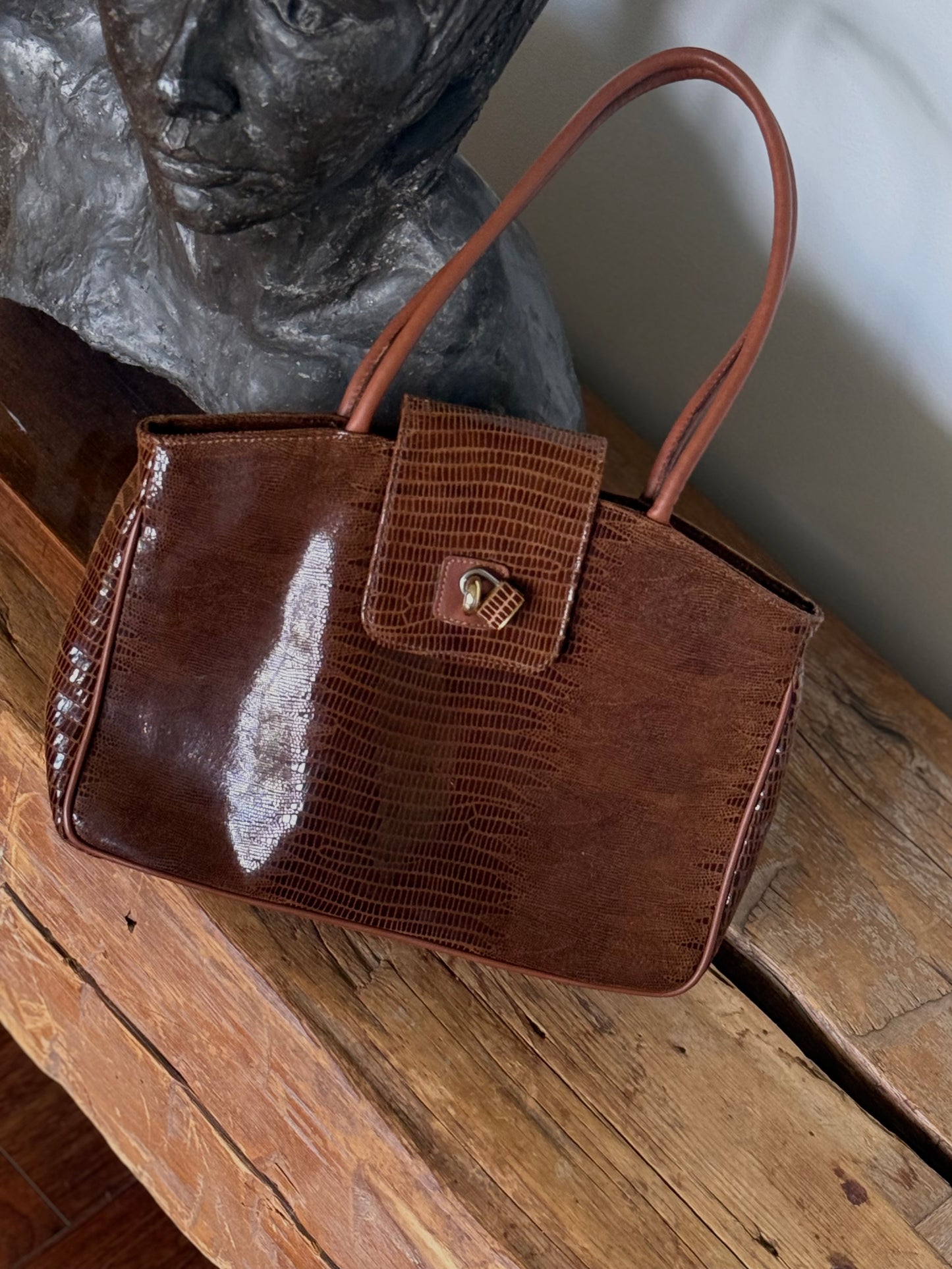 VINTAGE CANADIAN LEATHER PURSE
