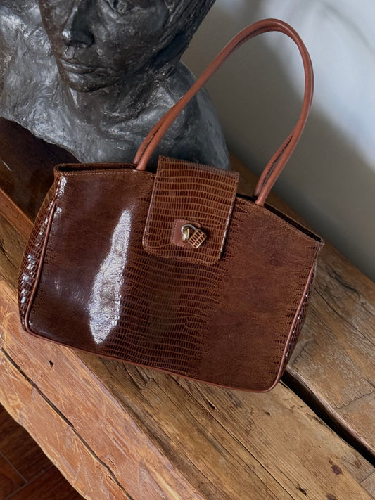 VINTAGE CANADIAN LEATHER PURSE