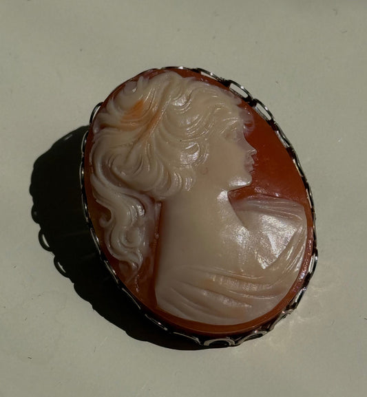 Vintage Cameo Brooch Pendant