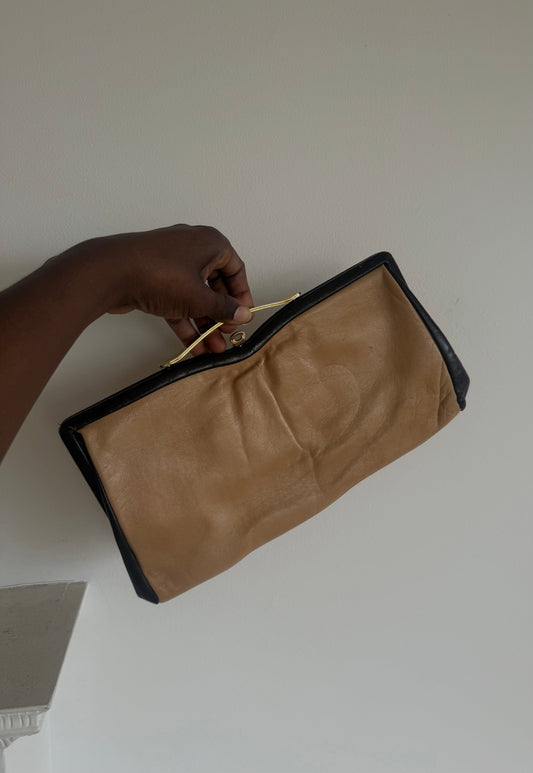 1970s LEATHER Clutch purse