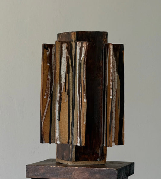 BRUTALIST VASE