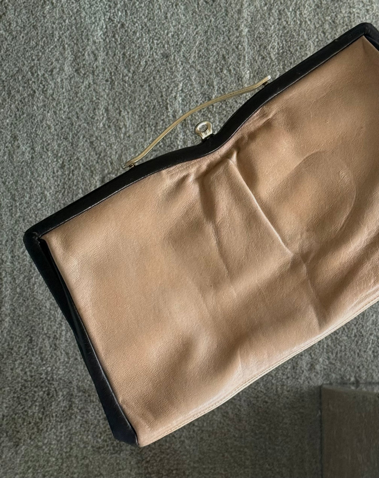1970s LEATHER Clutch purse