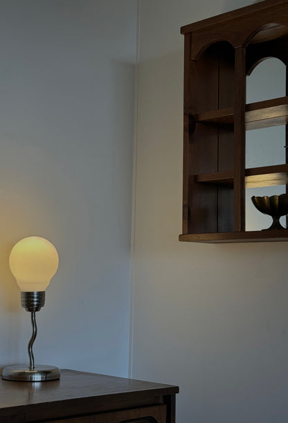 VINTAGE LARGE BULB TABLE LAMP