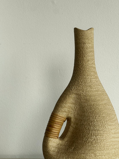 VINTAGE DECORATIVE CARAFE