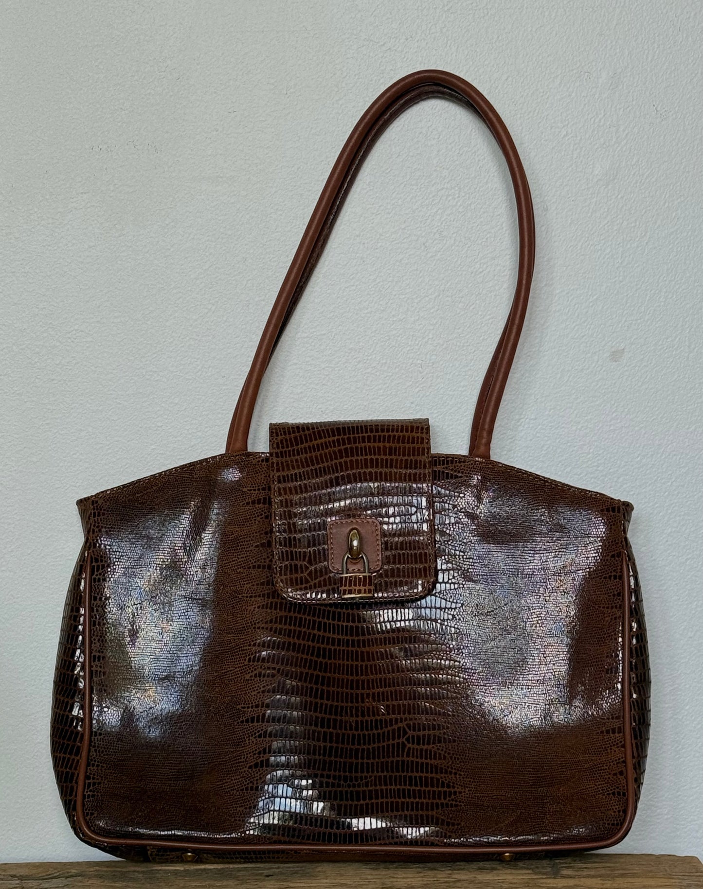 VINTAGE CANADIAN LEATHER PURSE