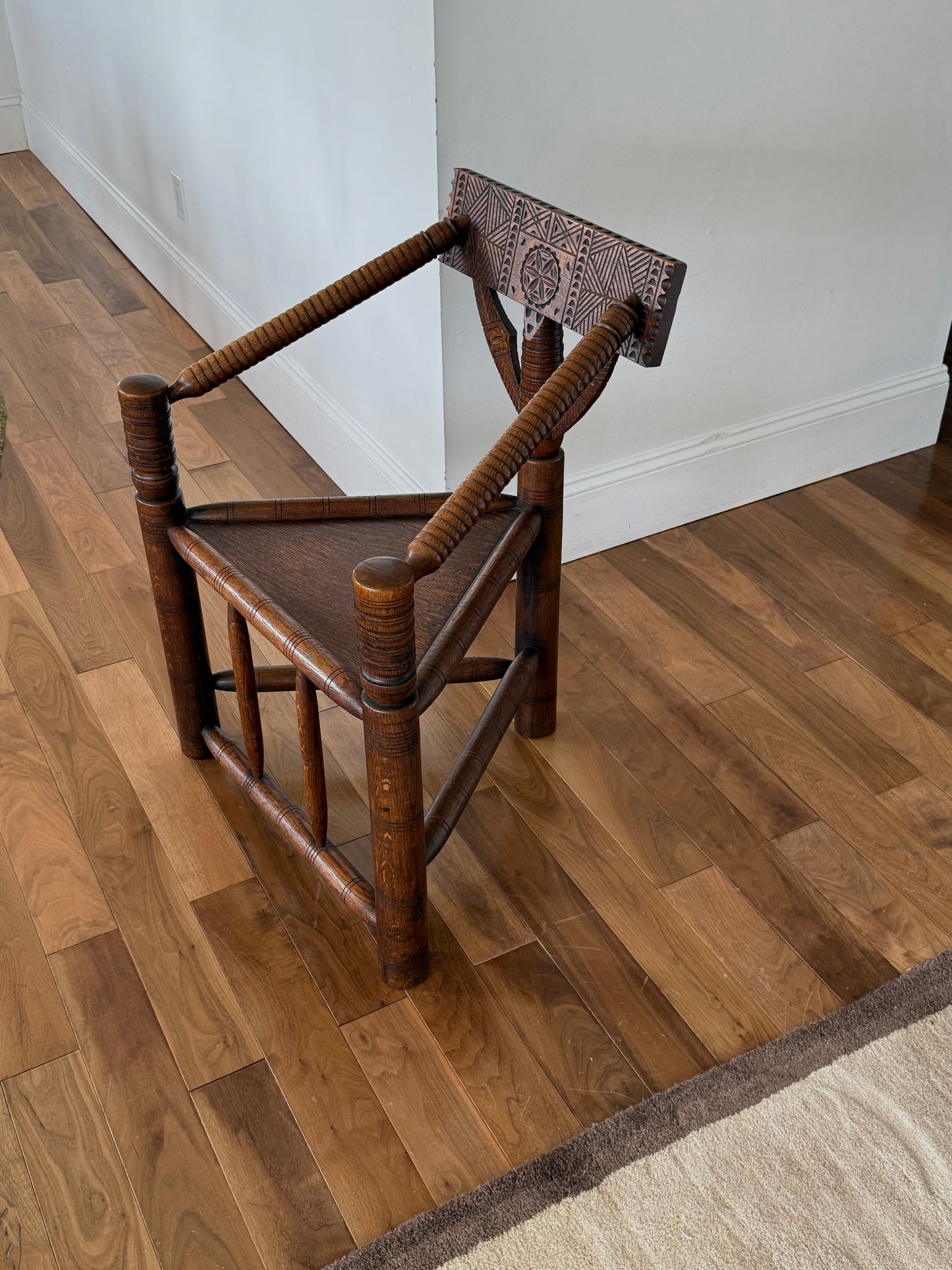 ANTIQUE “TURNER” ENGLISH CHAIR