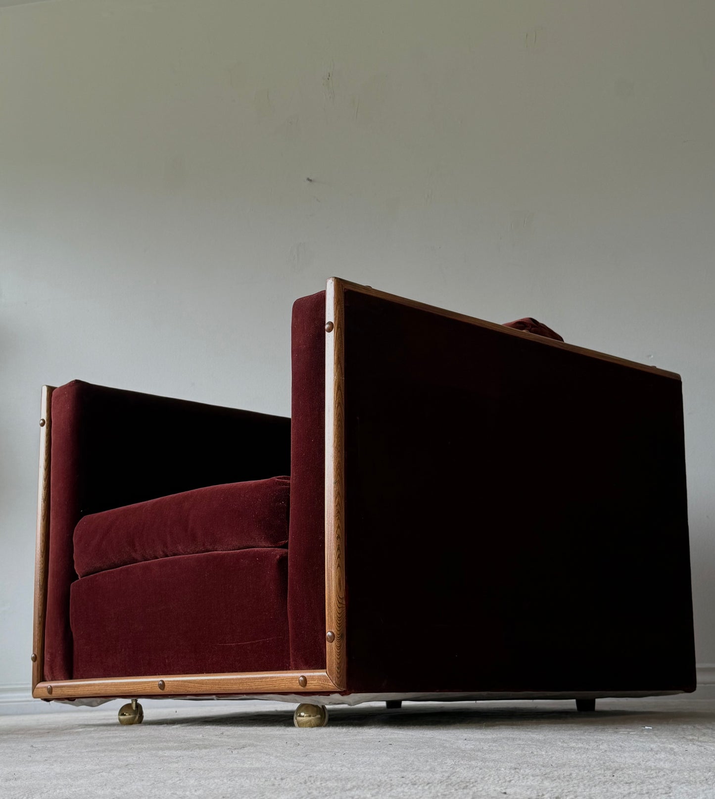 VINTAGE Velvet & Wood Sofas
