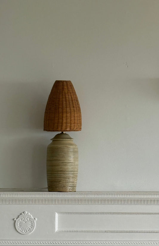 Vintage POTTERY LAMP