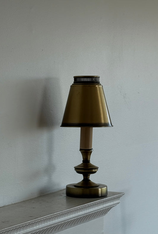 VINTAGE BRASS LAMP